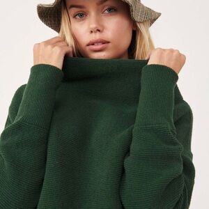 Free People Ottoman Slouchy Tunic Sweater- Green- Size Medium